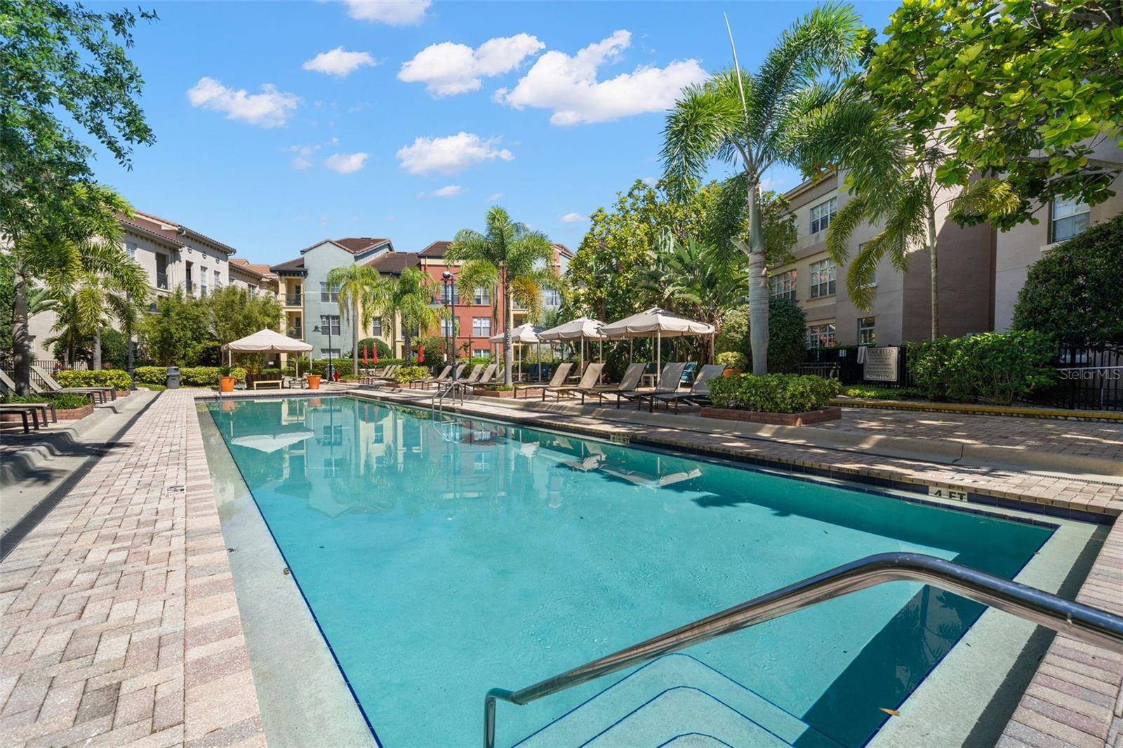 Tampa, FL 33609,2410 W AZEELE ST #228