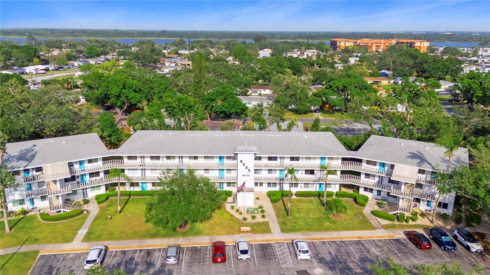 Seminole, FL 33772,8533 110TH ST #207