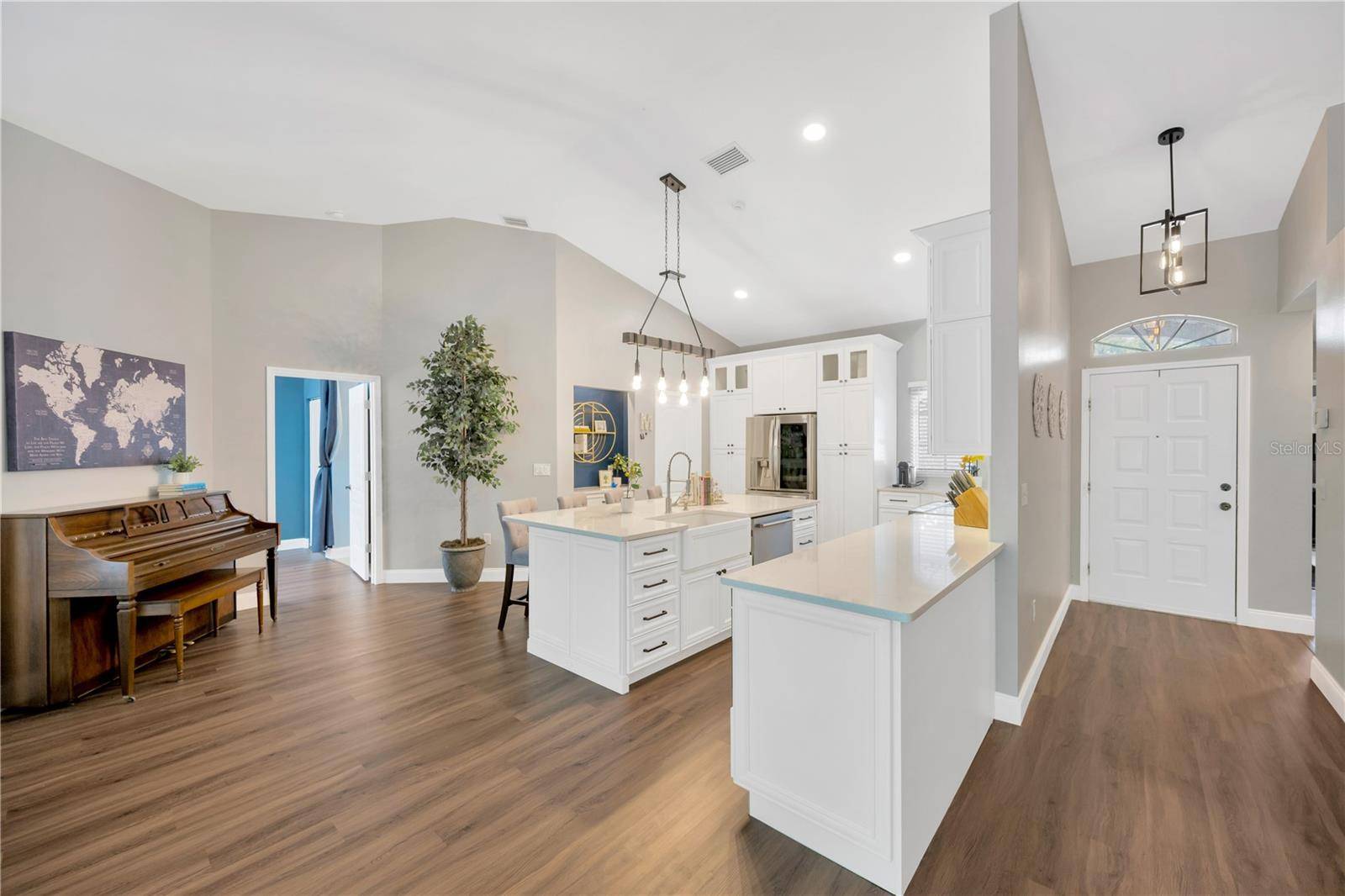 Oldsmar, FL 34677,1623 BAYHILL DR