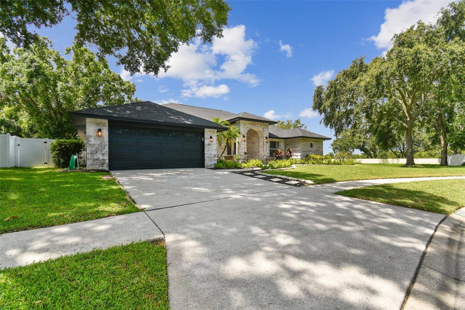Lutz, FL 33559,1727 WOODPOND WAY