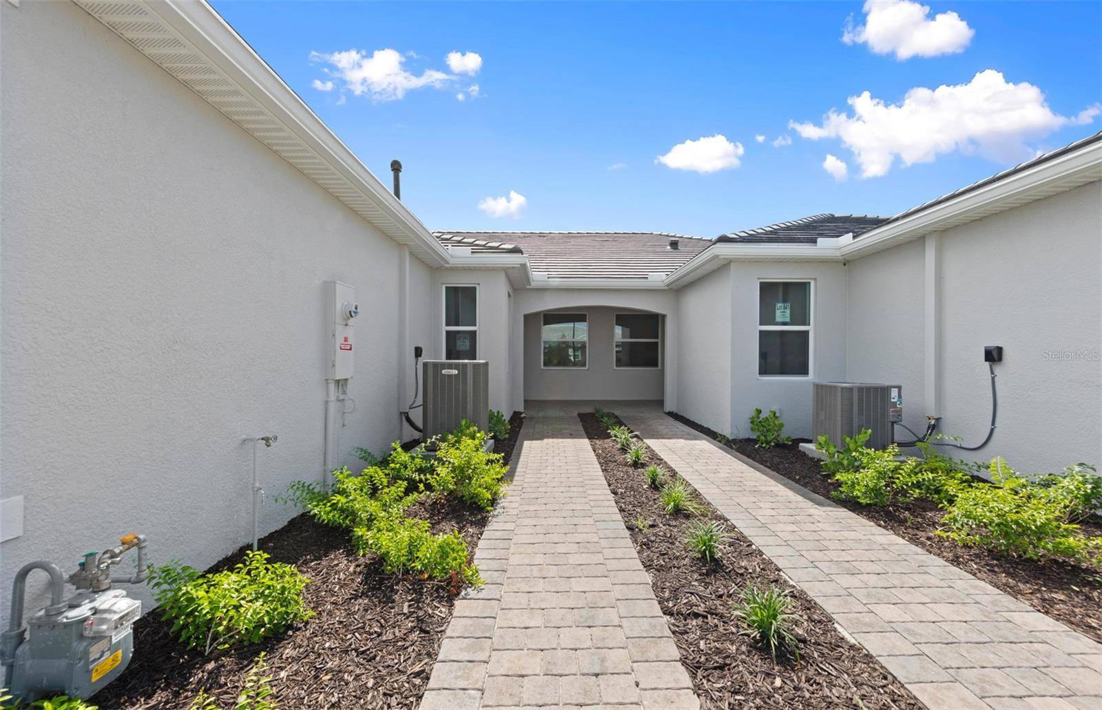 Englewood, FL 34223,27152 CAPRI SHORES CIR