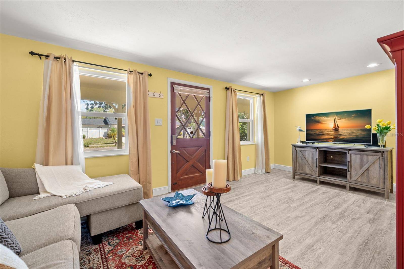 Tarpon Springs, FL 34689,1019 GOSHEN RD