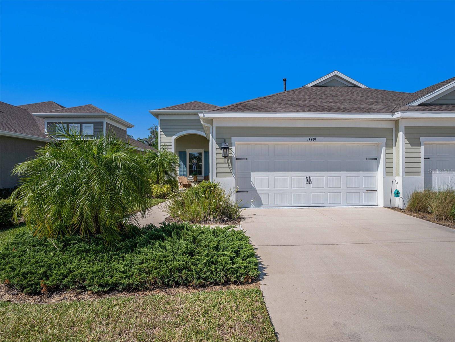 Lithia, FL 33547,13539 CIRCA CROSSING DR