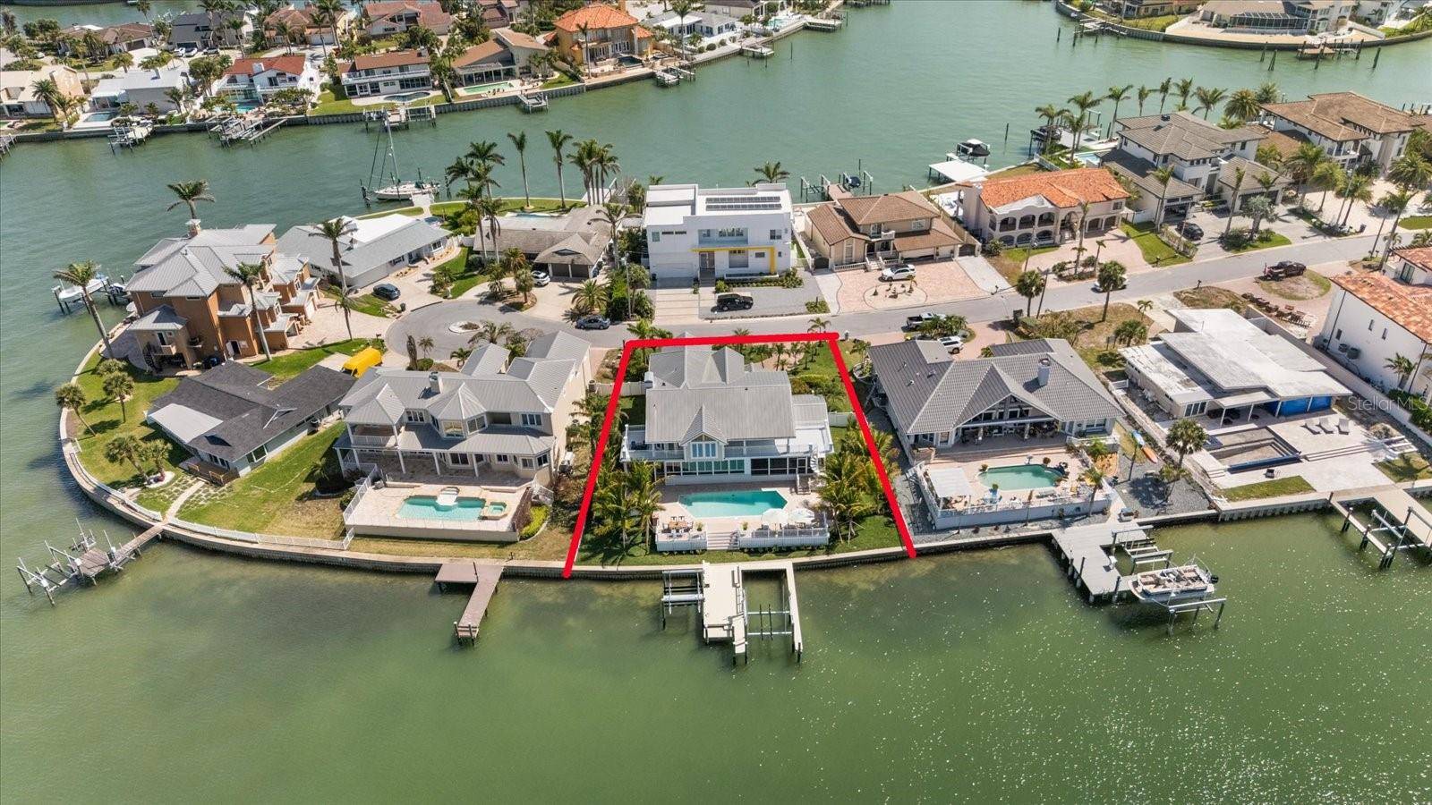 Belleair Beach, FL 33786,213 HARRISON AVE