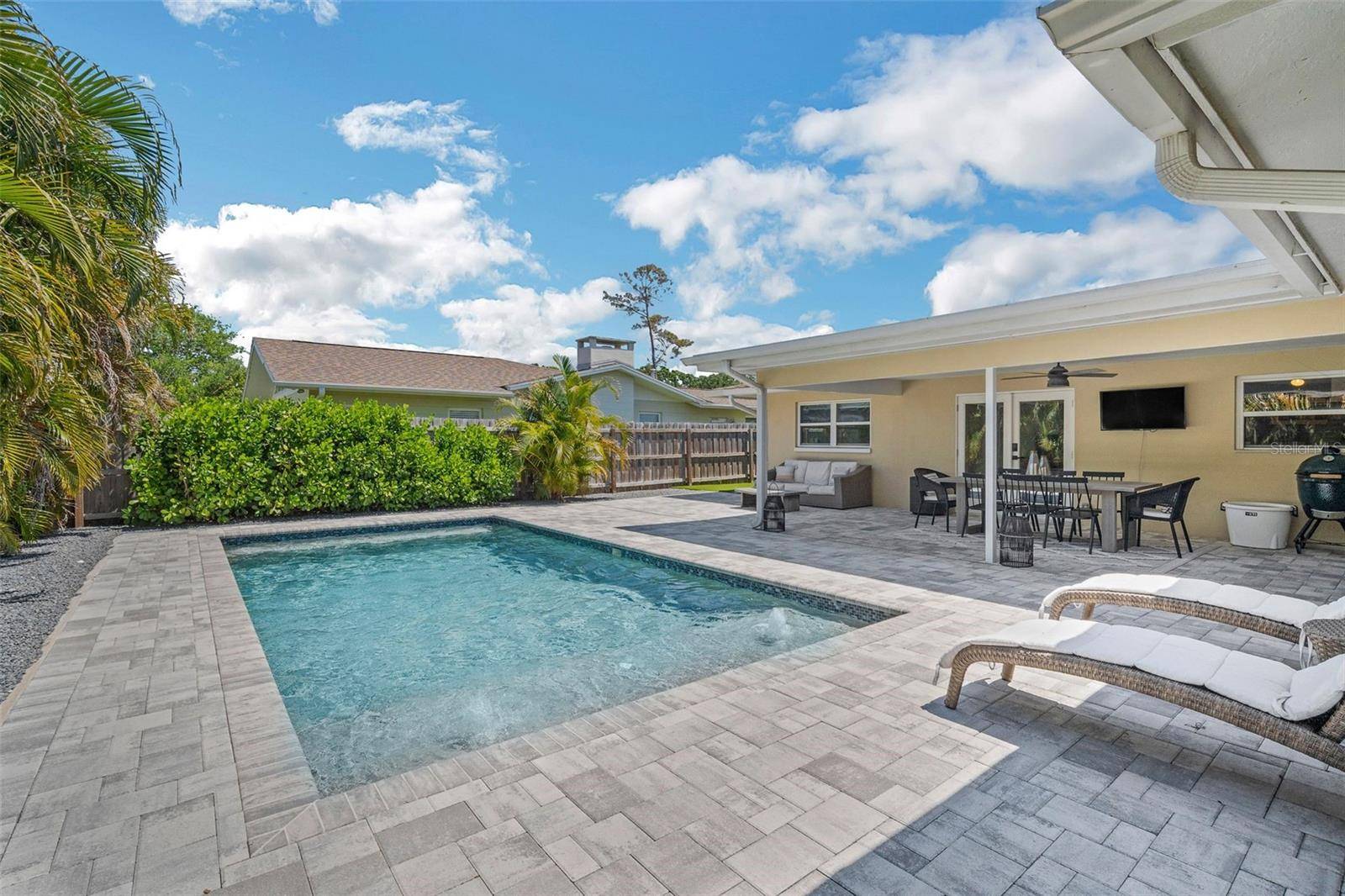St Petersburg, FL 33702,1137 86TH AVE N