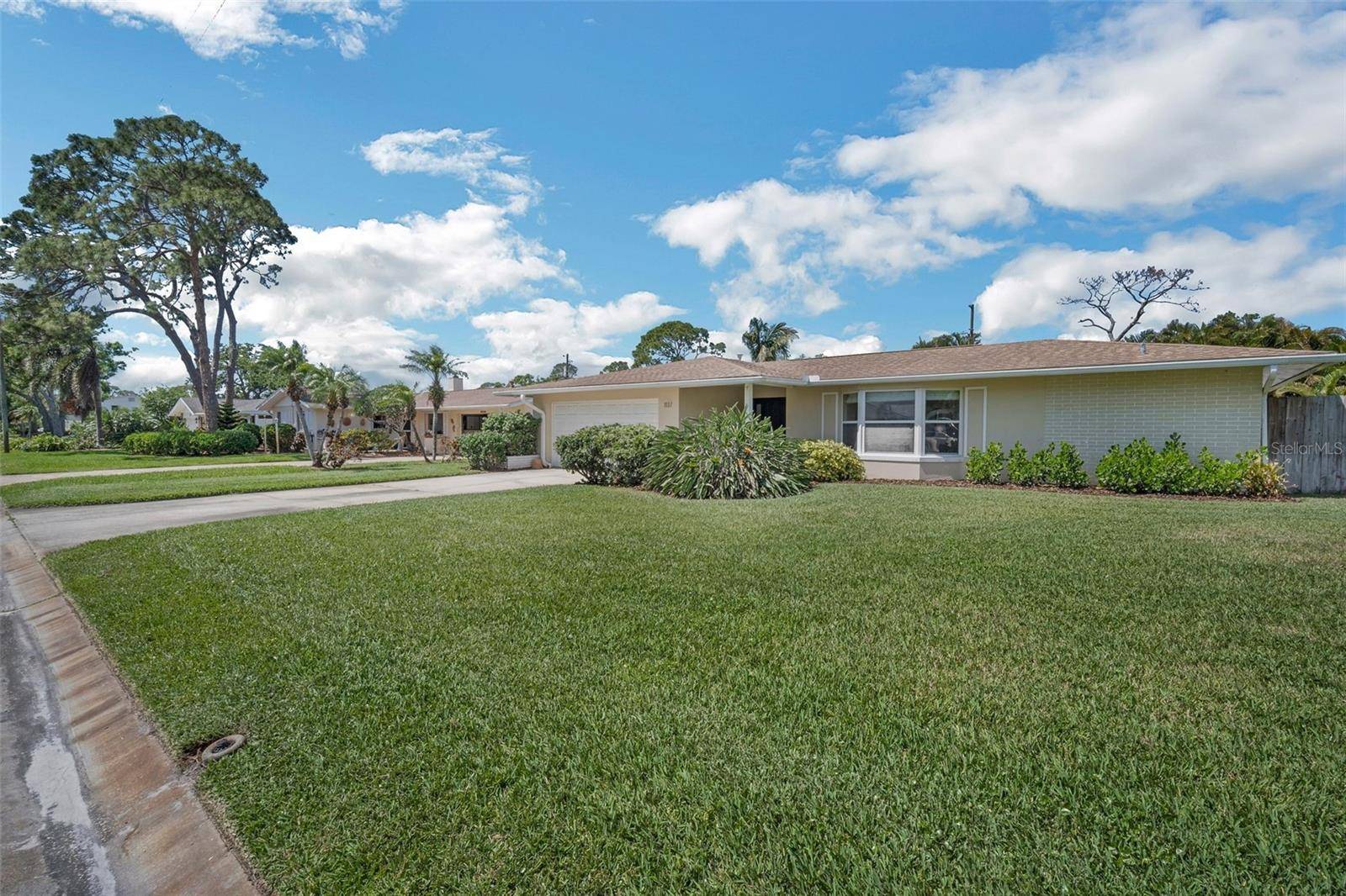 St Petersburg, FL 33702,1137 86TH AVE N
