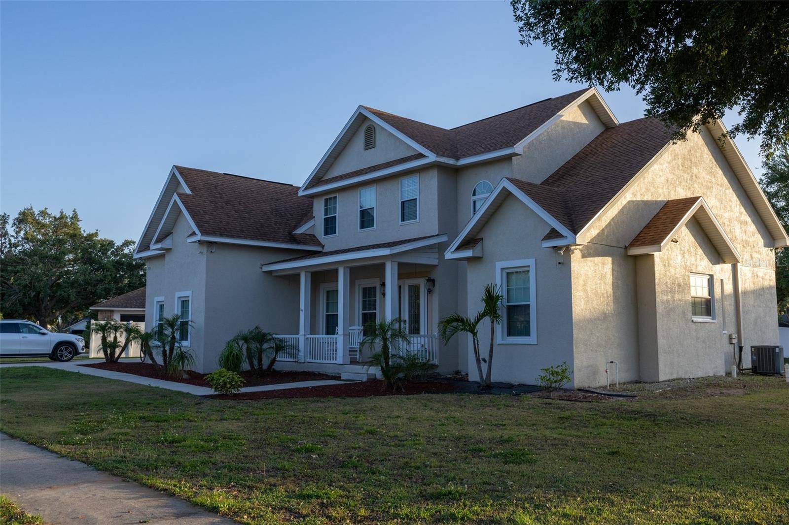 Seffner, FL 33584,601 GAY RD