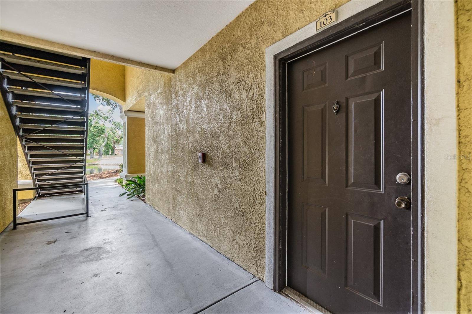 Tampa, FL 33619,10103 COURTNEY OAKS CIR #103