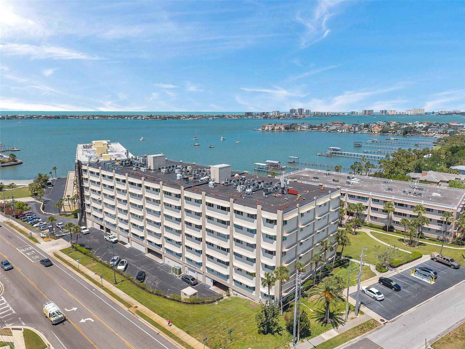 Belleair Bluffs, FL 33770,100 BLUFF VIEW DR #104A