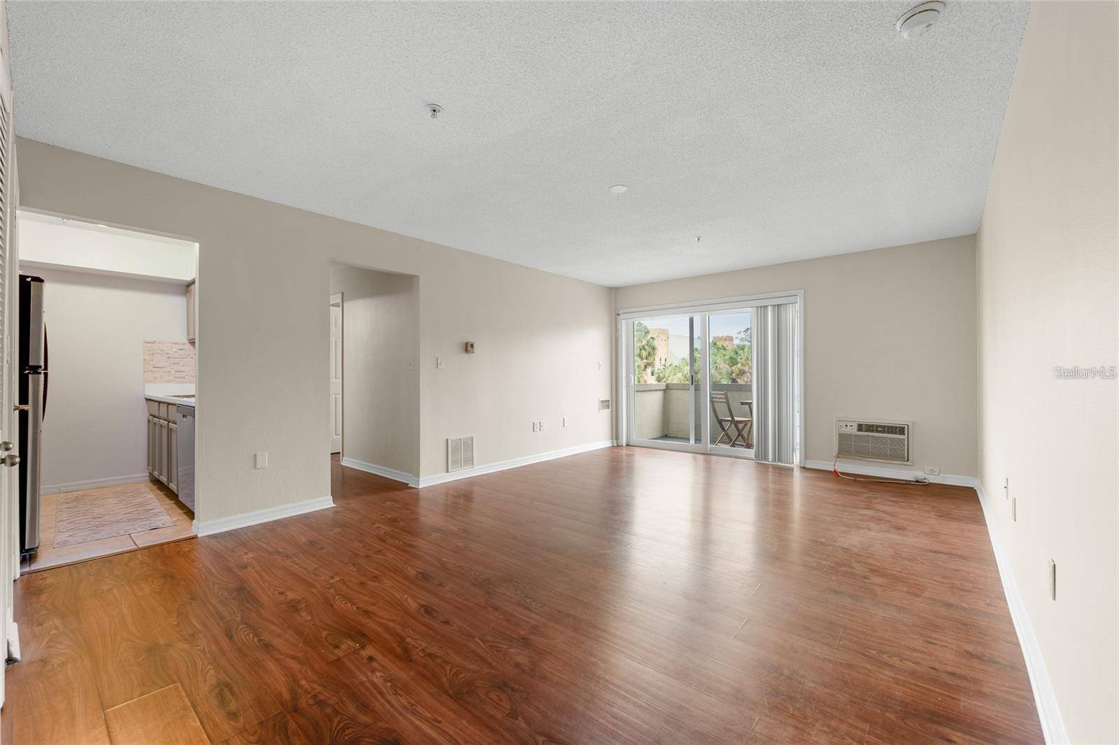 Tampa, FL 33606,406 W AZEELE ST #307