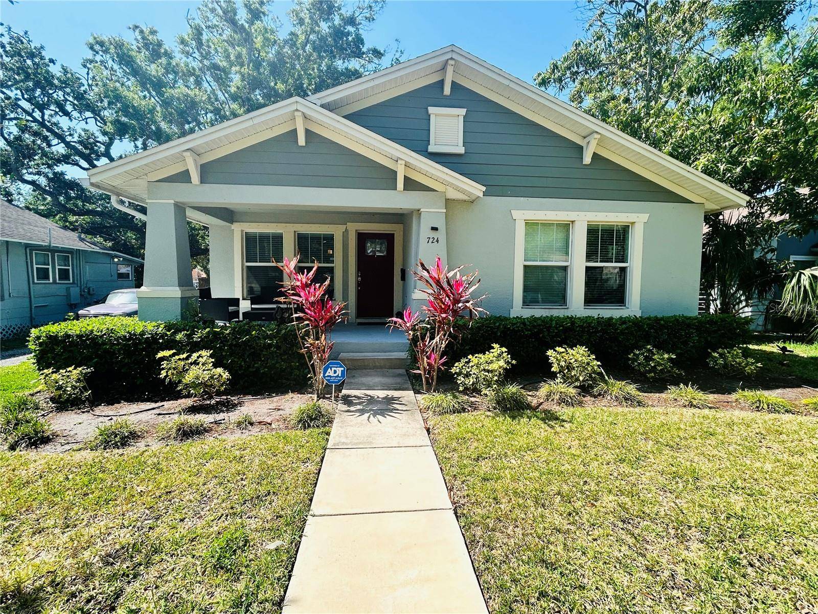 St Petersburg, FL 33701,724 15TH AVE S