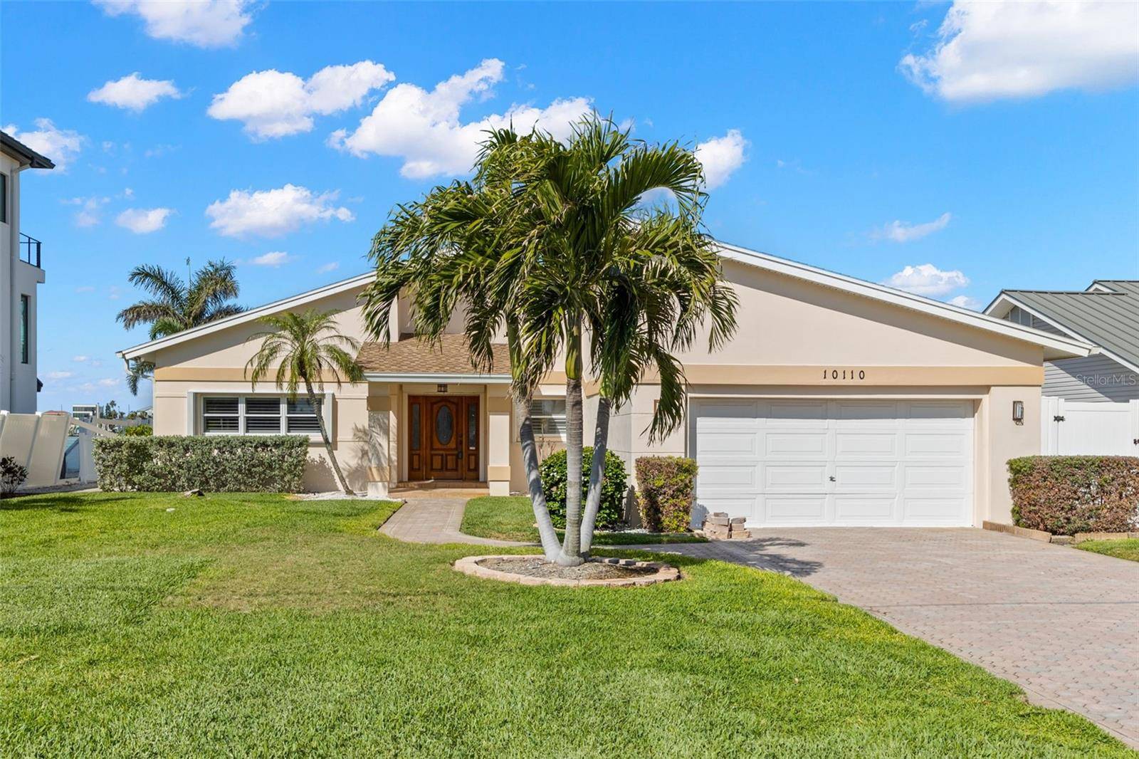 Treasure Island, FL 33706,10110 YACHT CLUB DR
