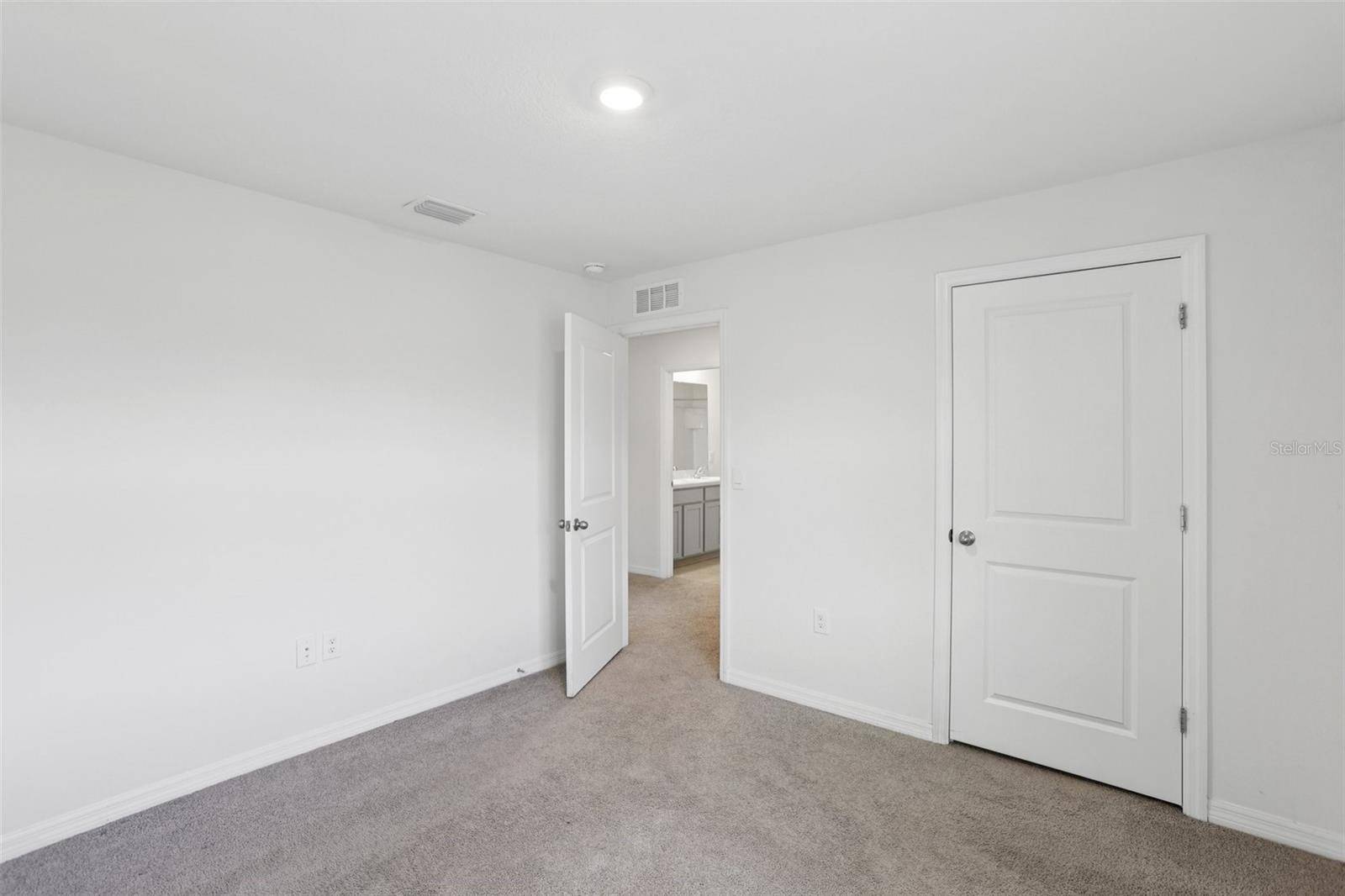 Zephyrhills, FL 33540,7530 BROAD POINTE DR