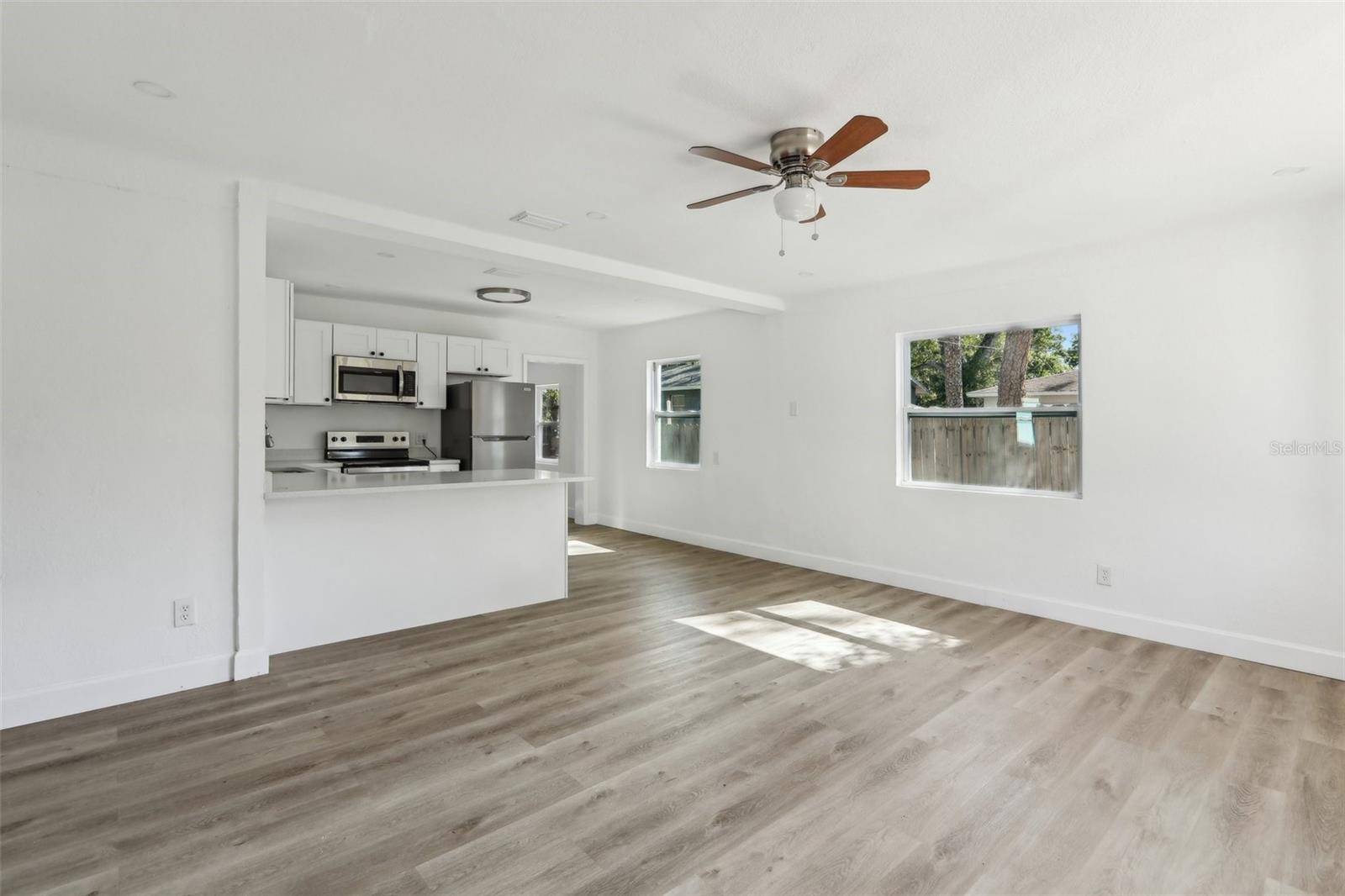 St Petersburg, FL 33705,419 40TH AVE S