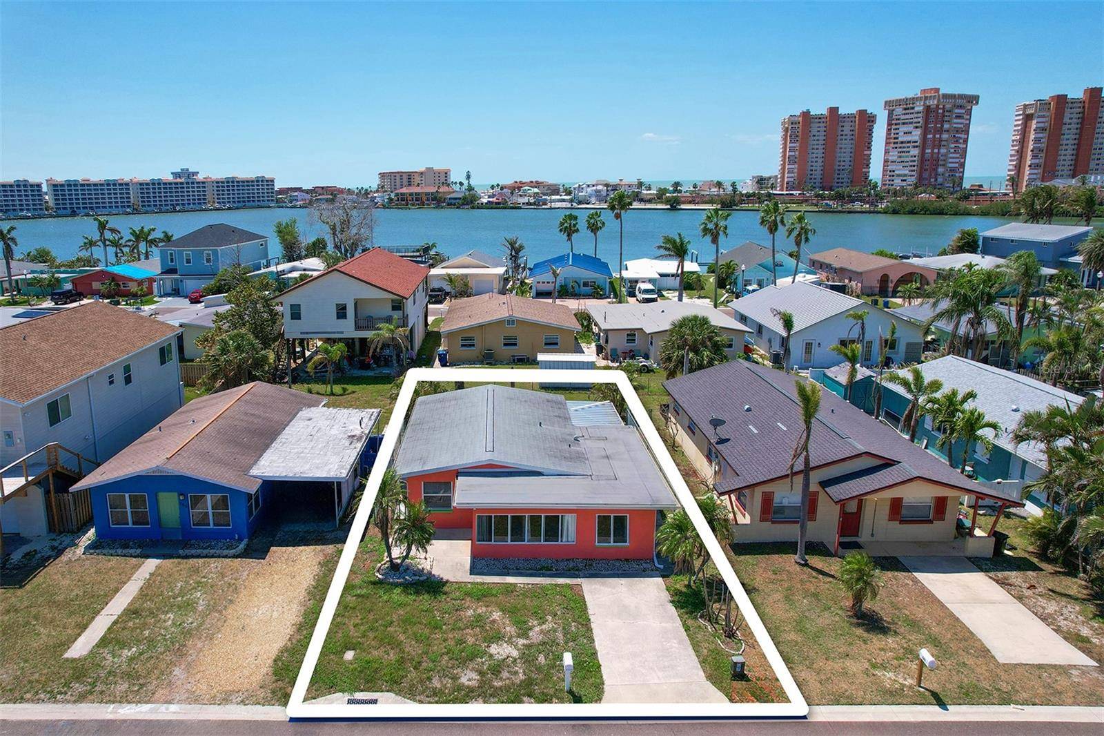 Redington Shores, FL 33708,763 182ND AVE E