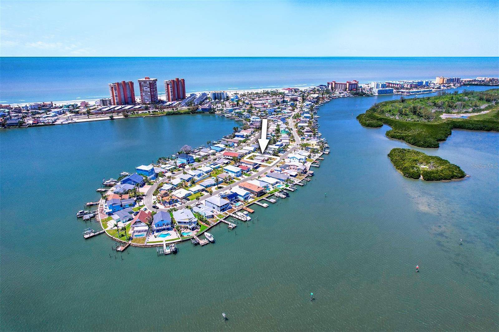 Redington Shores, FL 33708,763 182ND AVE E