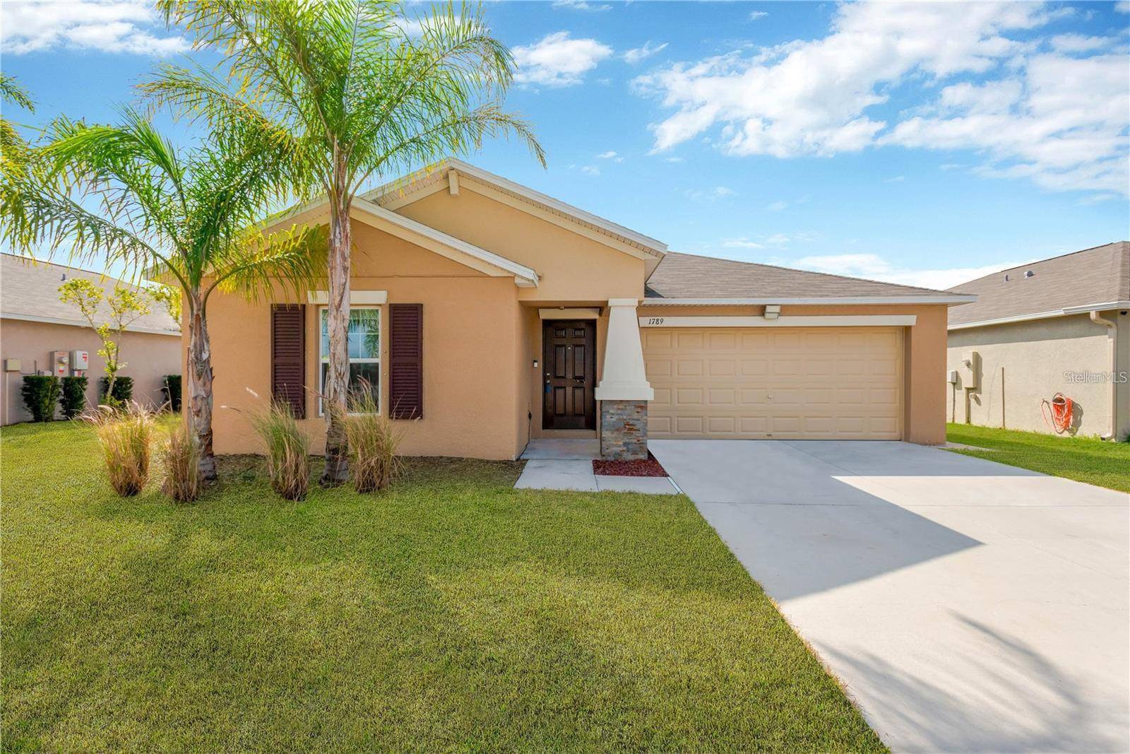 Ruskin, FL 33570,1789 BROAD WINGED HAWK DR