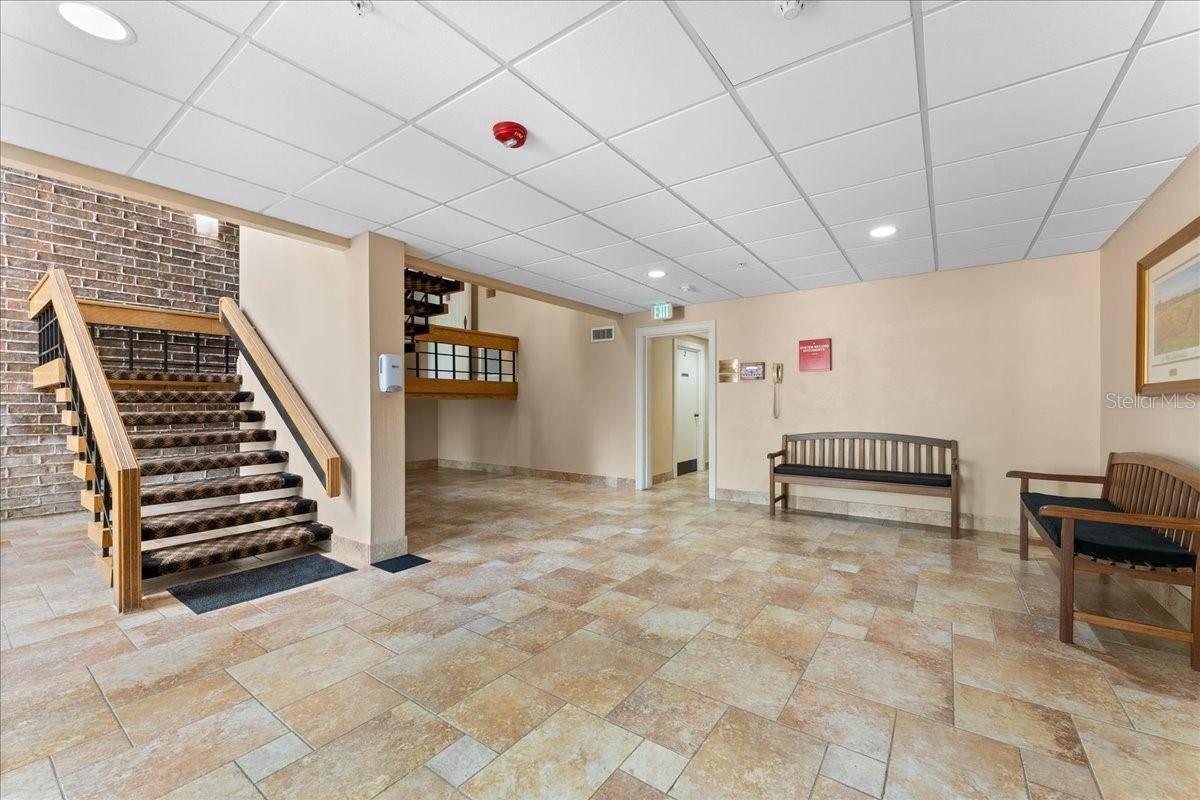 Palm Harbor, FL 34684,36750 US 19 N #24-104