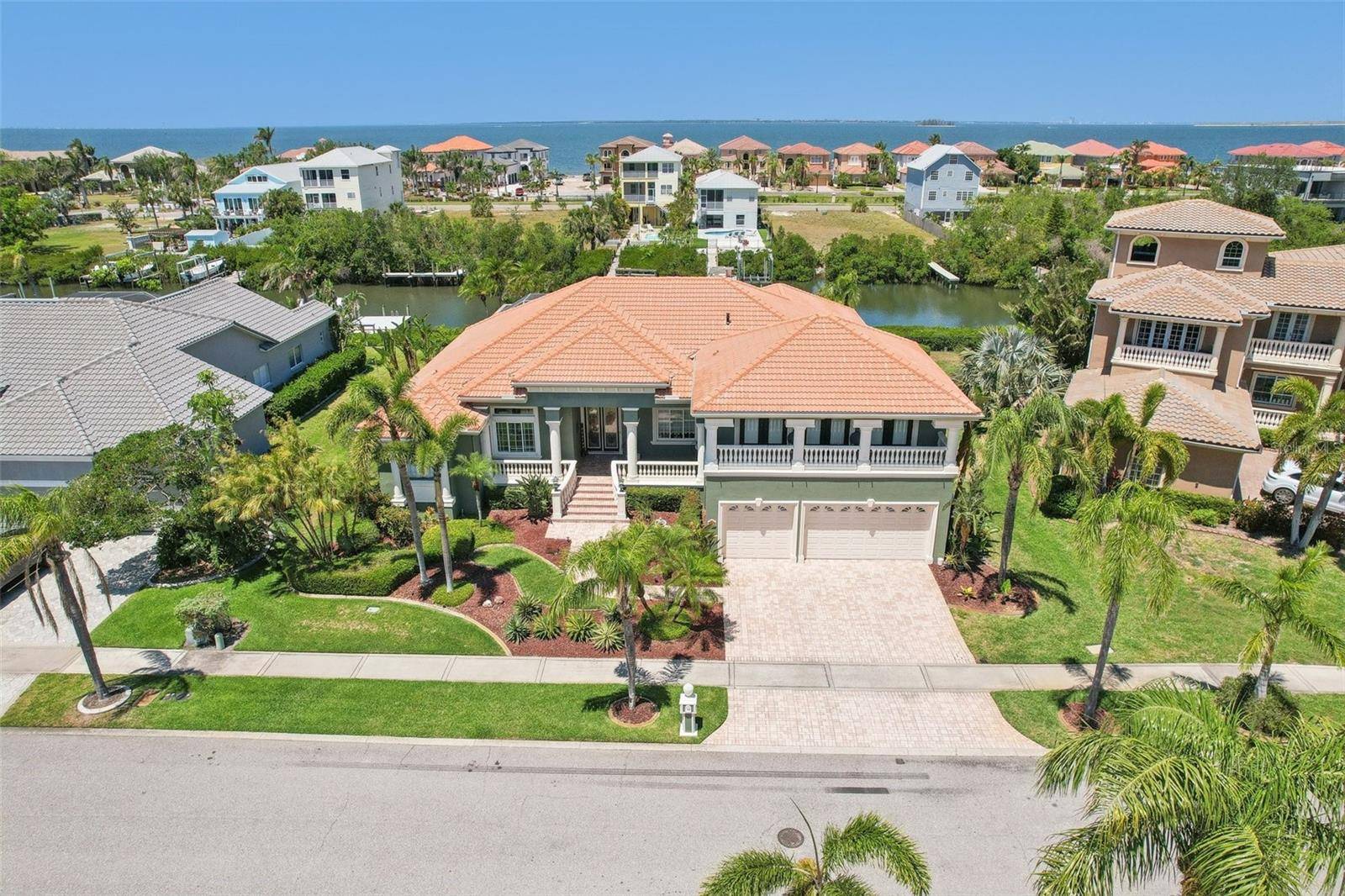 Apollo Beach, FL 33572,6461 RUBIA CIR