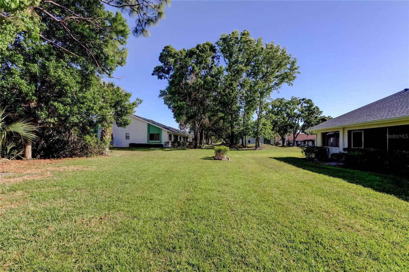 Clearwater, FL 33763,2557 LAURELWOOD DR #10E