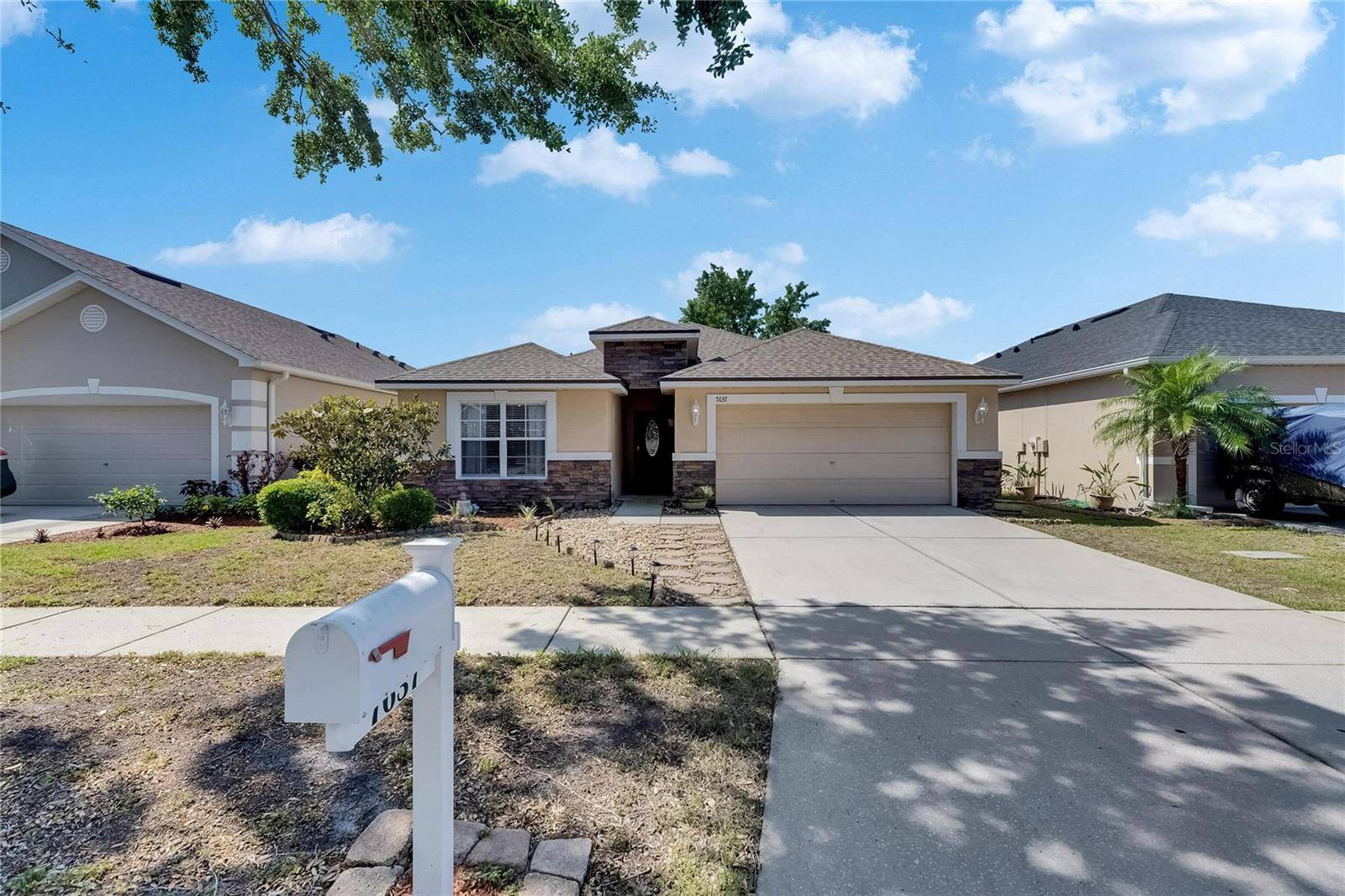 Gibsonton, FL 33534,7637 WOOD VIOLET DR