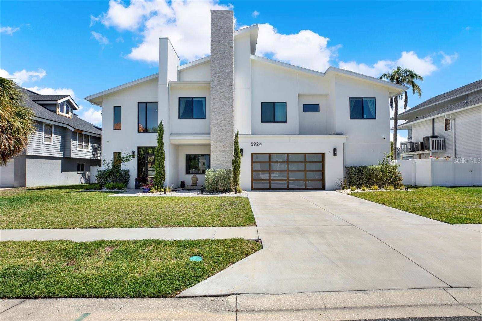 Gulfport, FL 33707,5924 BAYVIEW CIR S