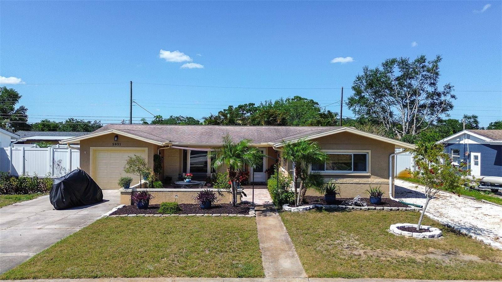 St Petersburg, FL 33710,5931 33 AVE N