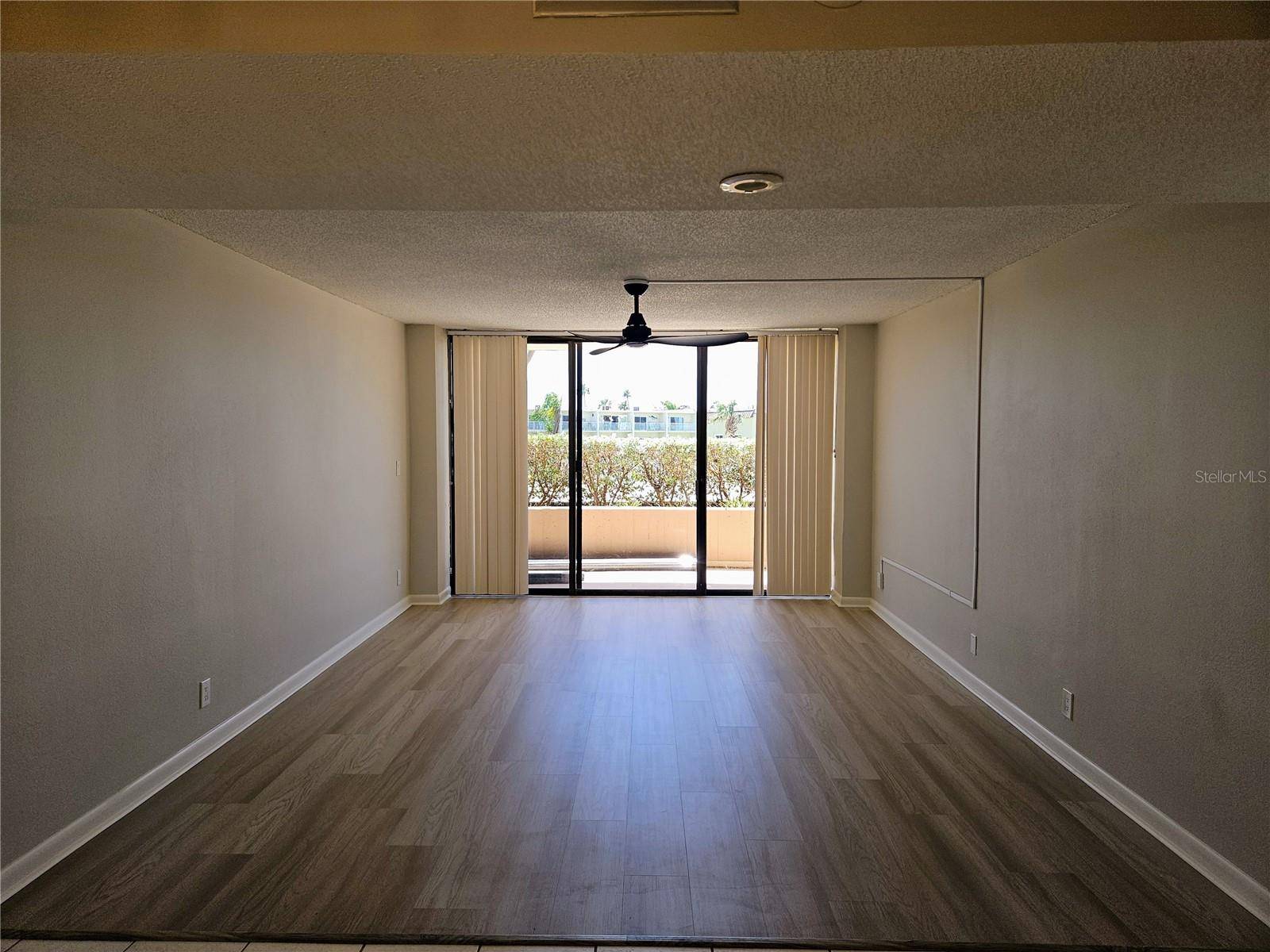 Treasure Island, FL 33706,1 KEY CAPRI #112E