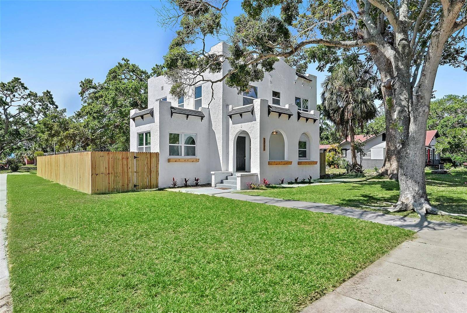 St Petersburg, FL 33712,3000 19TH AVE S