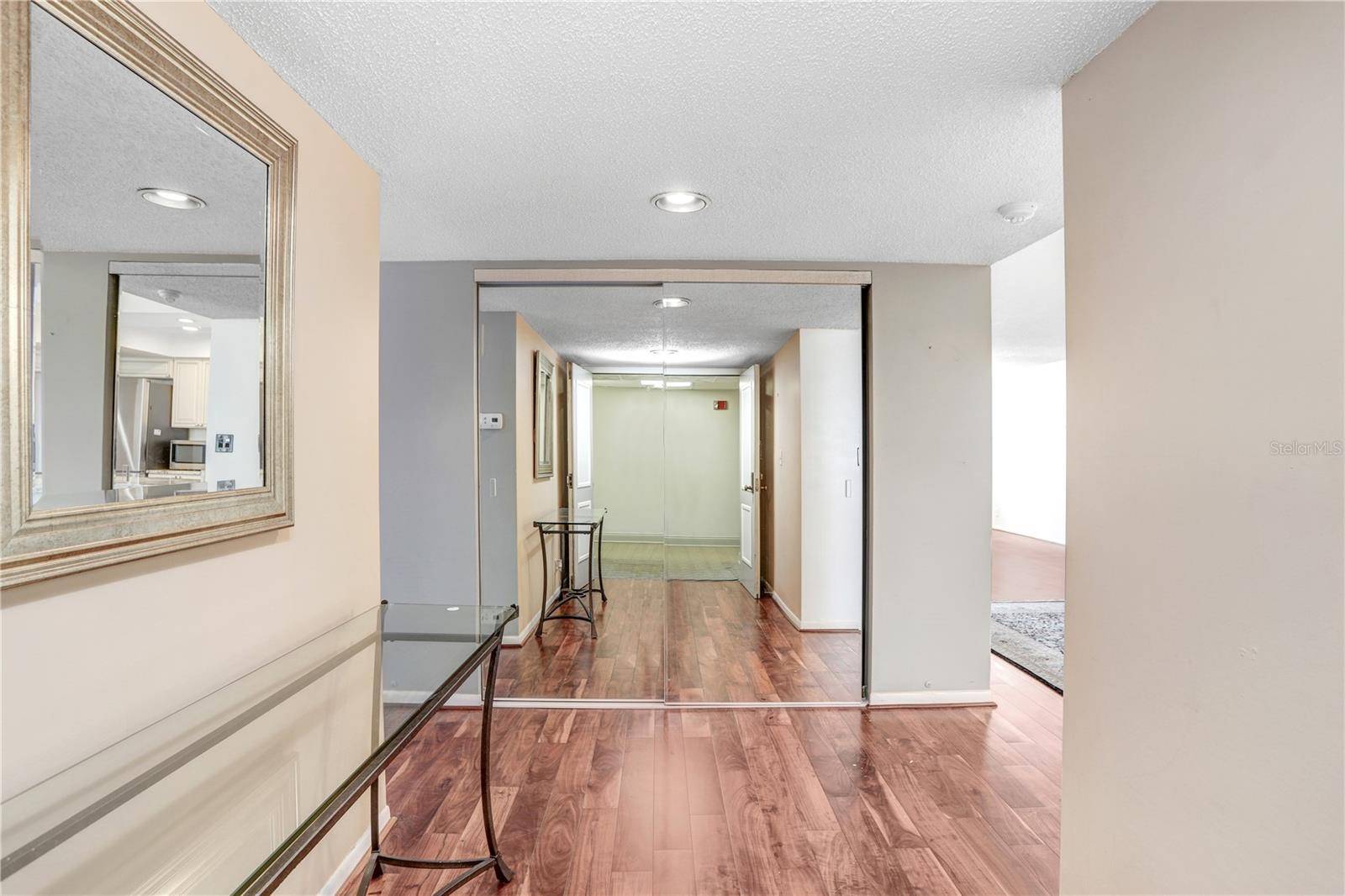 Clearwater Beach, FL 33767,1460 GULF BLVD #906