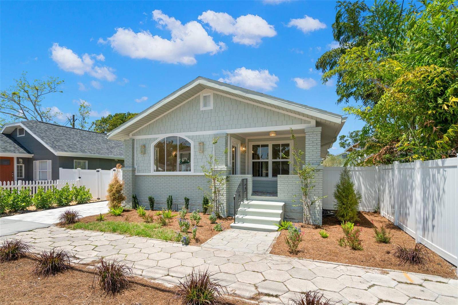 St Petersburg, FL 33713,422 24TH ST N