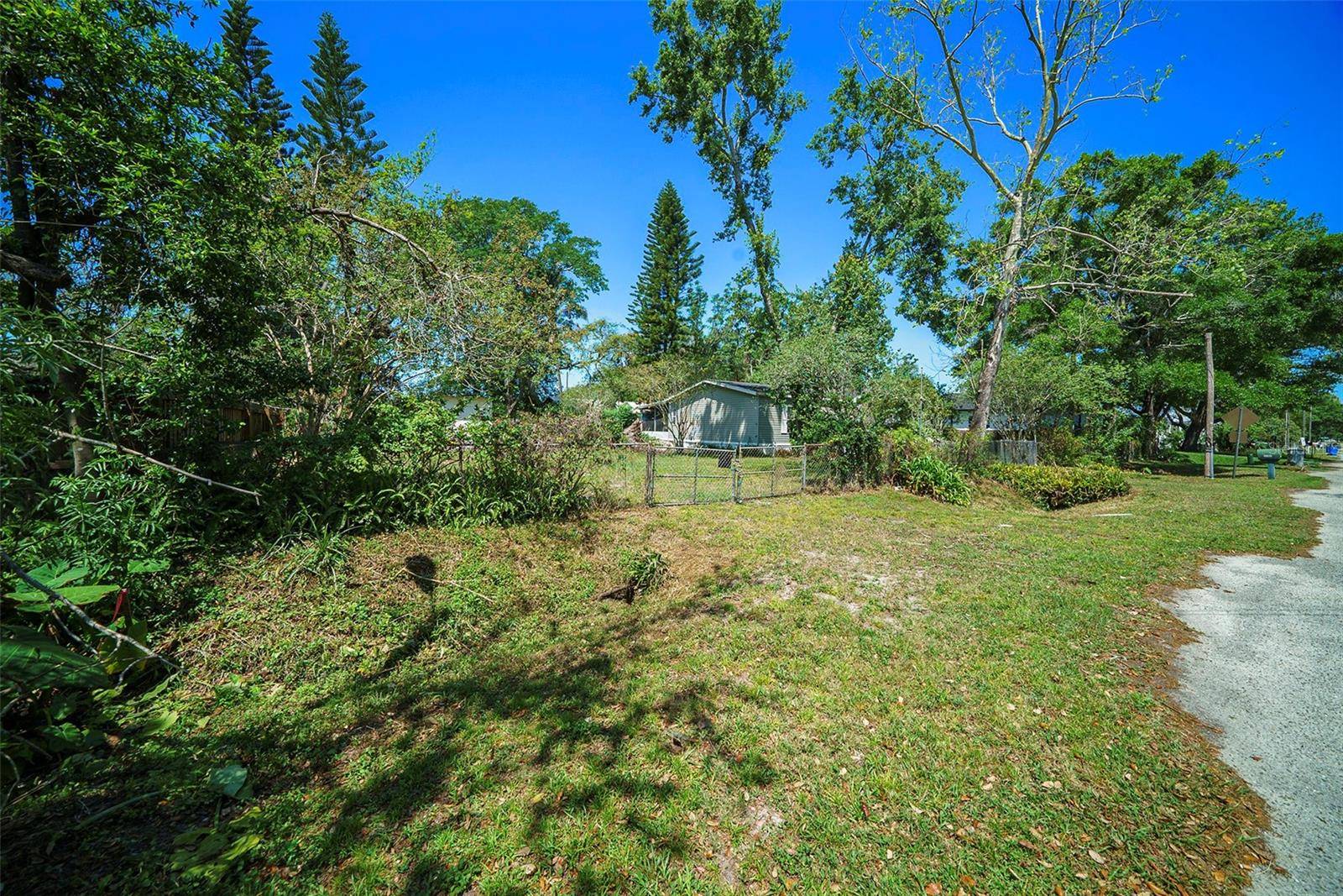 Tampa, FL 33624,12302- PITTSFIELD AVE