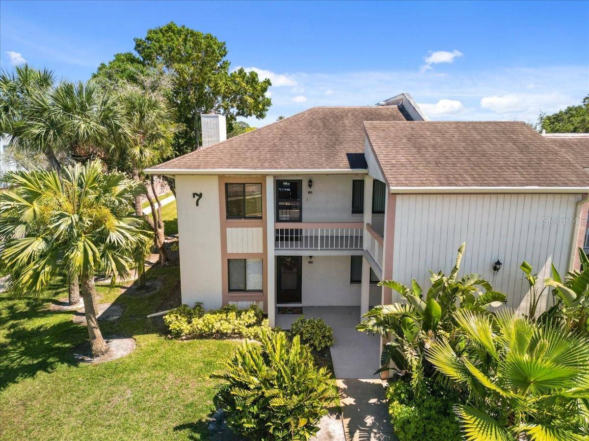 Oldsmar, FL 34677,108 LAKEVIEW CT #108