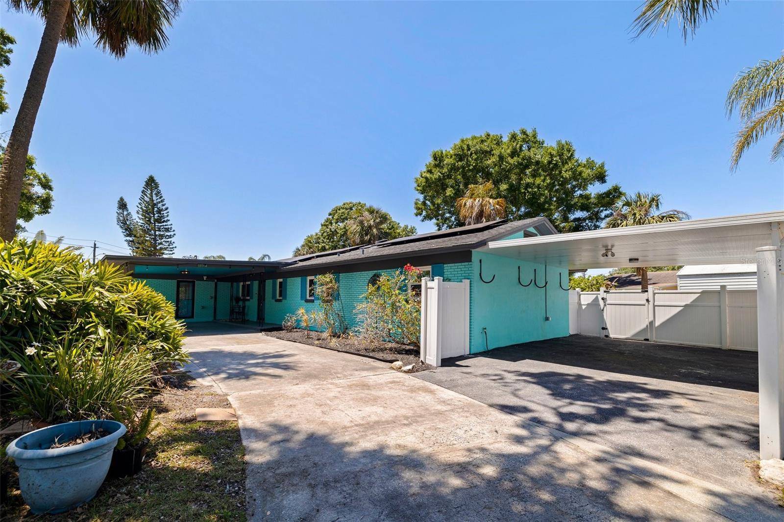 Tampa, FL 33615,8401 STILLBROOK AVE