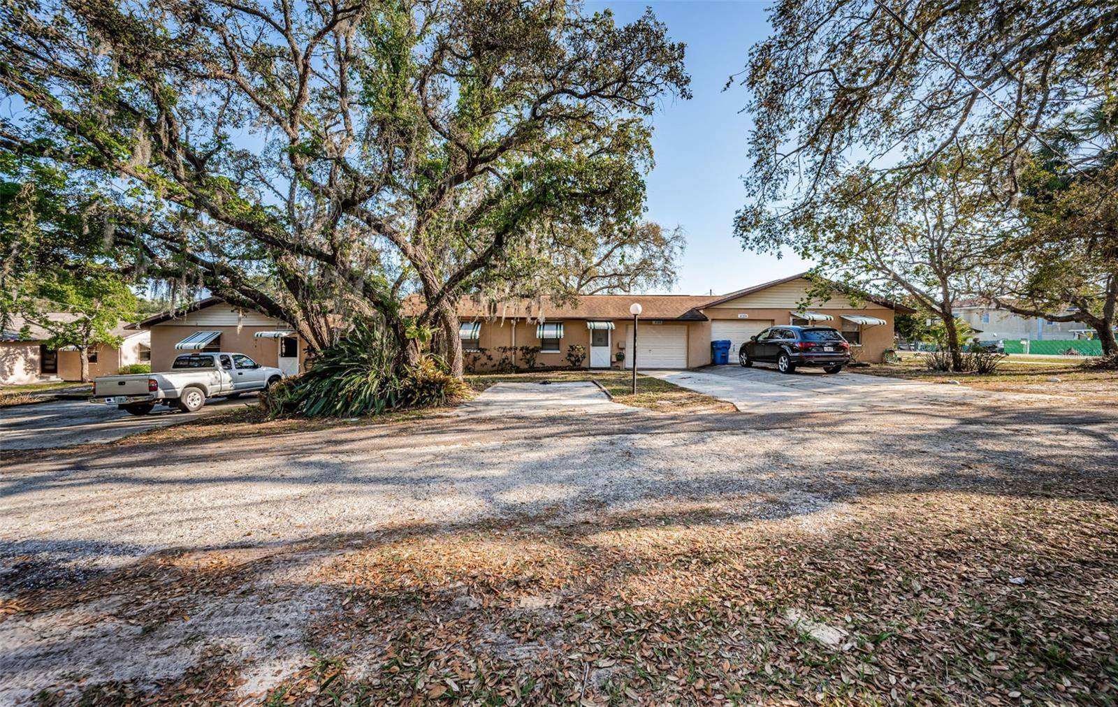Tarpon Springs, FL 34689,618 JULY DR