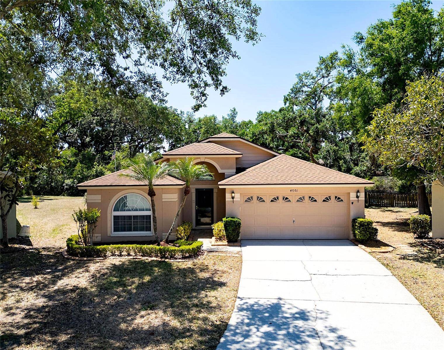 Valrico, FL 33594,4701 BEAR CLAW CT