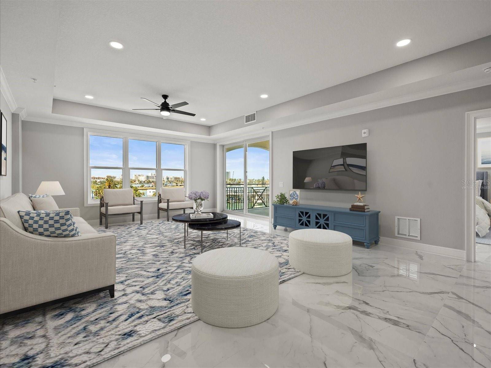 Clearwater Beach, FL 33767,211 DOLPHIN PT #403