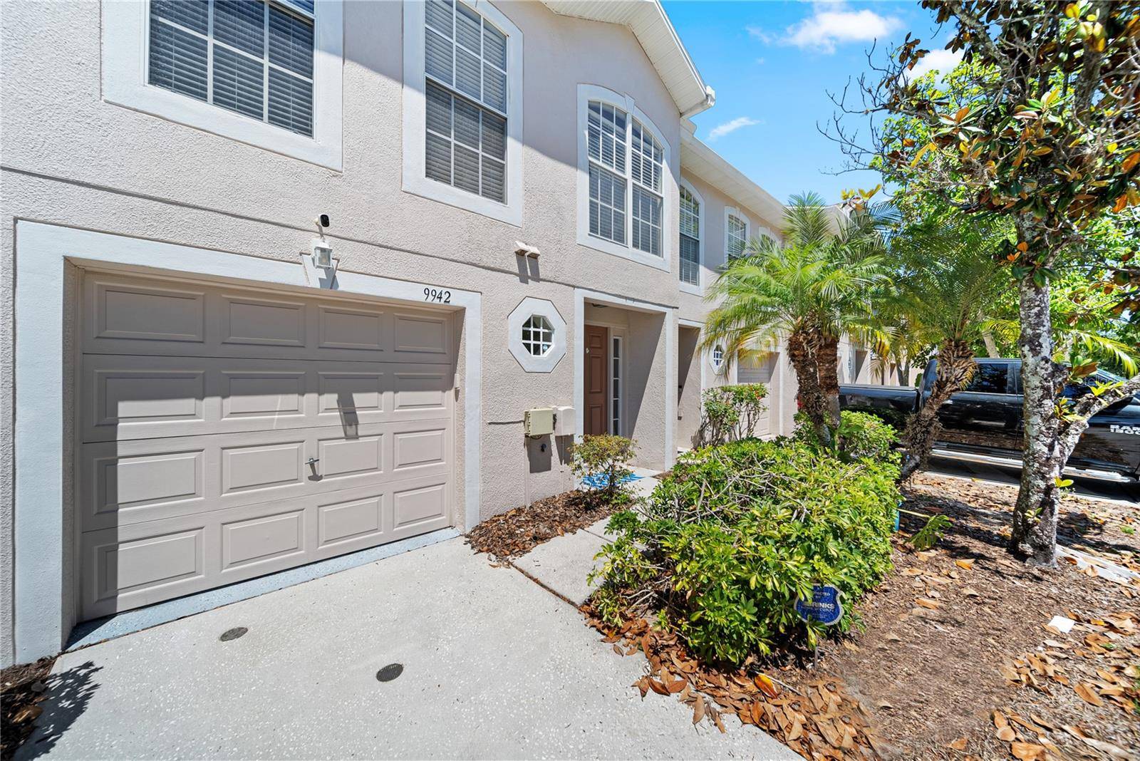 Tampa, FL 33610,9942 ASHBURN LAKE DR