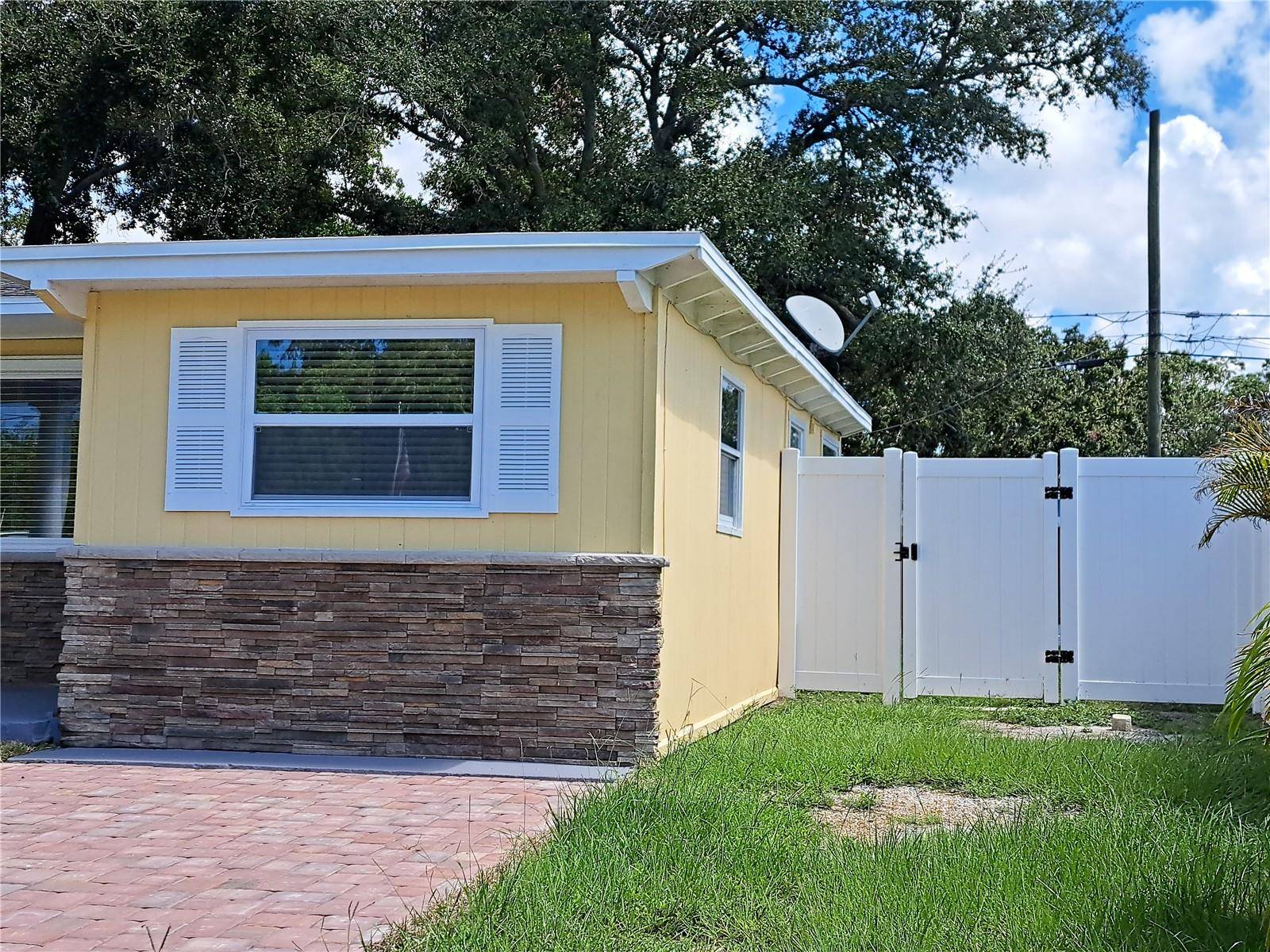 South Pasadena, FL 33707,844 67TH ST S