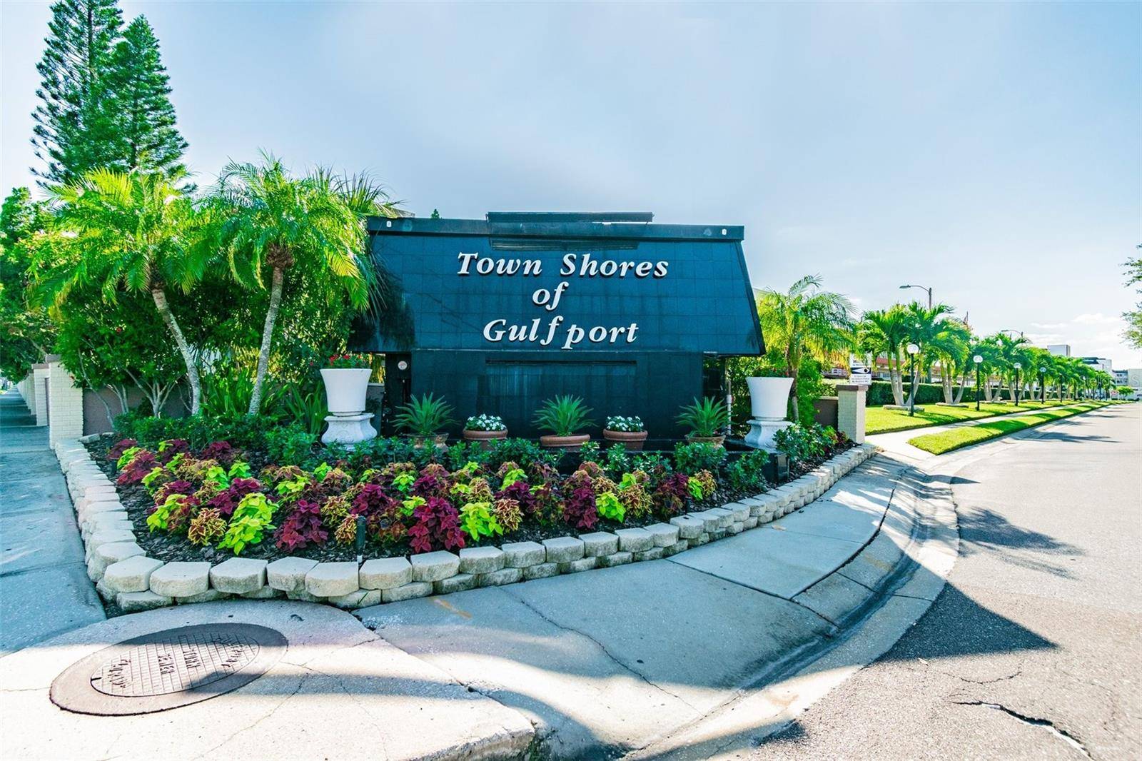 Gulfport, FL 33707,5960 30TH AVE S #414