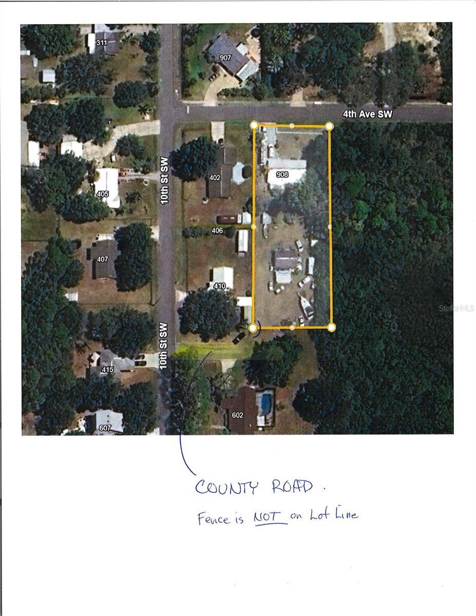 Ruskin, FL 33570,908 4TH AVE SW