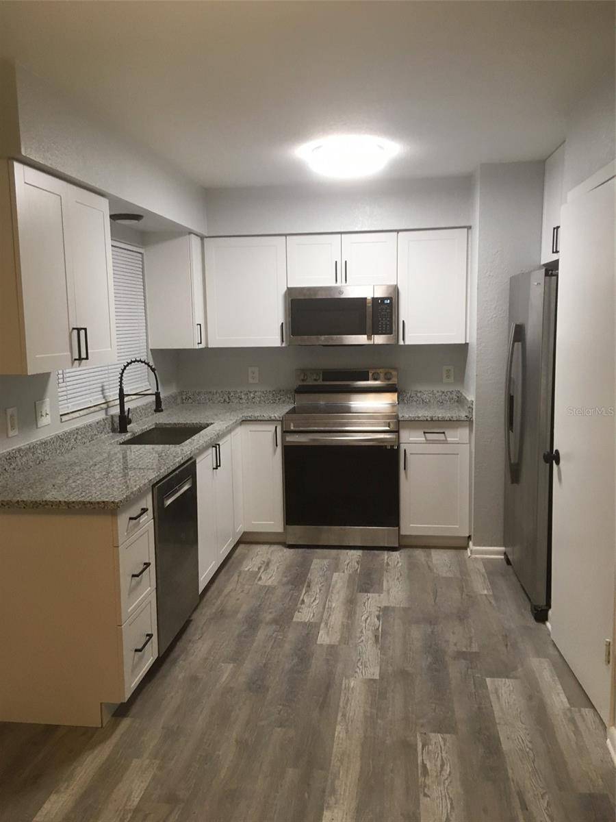 Brandon, FL 33511,211 HARMONY LN
