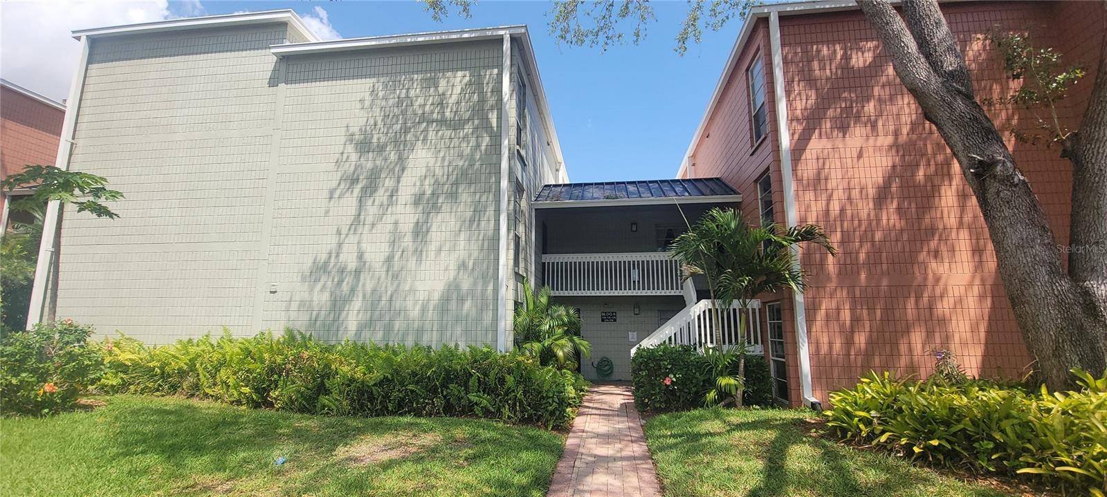 Tampa, FL 33607,2424 W TAMPA BAY BLVD #A106