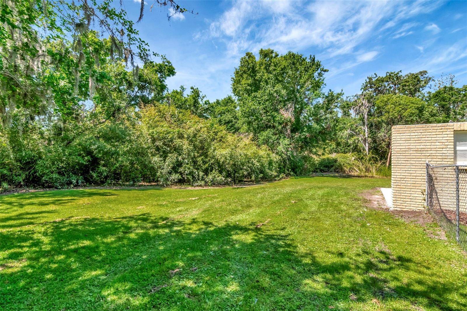 Seffner, FL 33584,2054 DEERWOOD RD