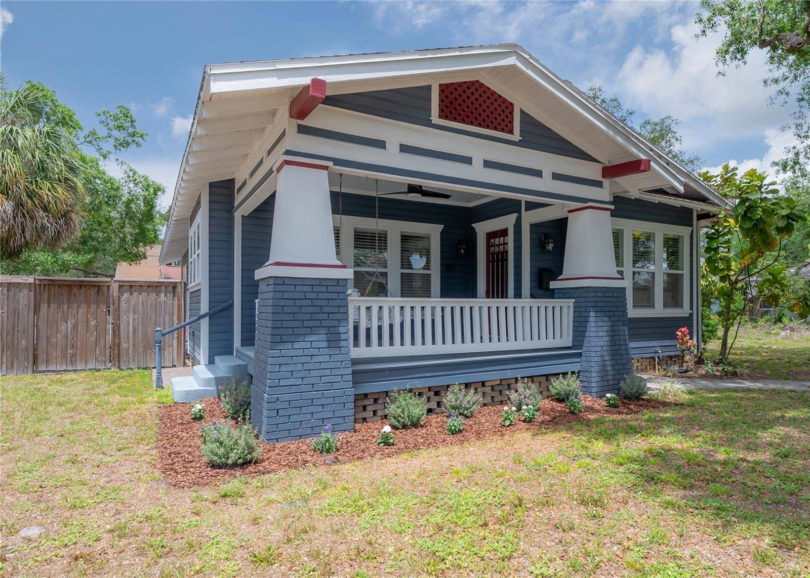 Tampa, FL 33604,121 W MOHAWK AVE