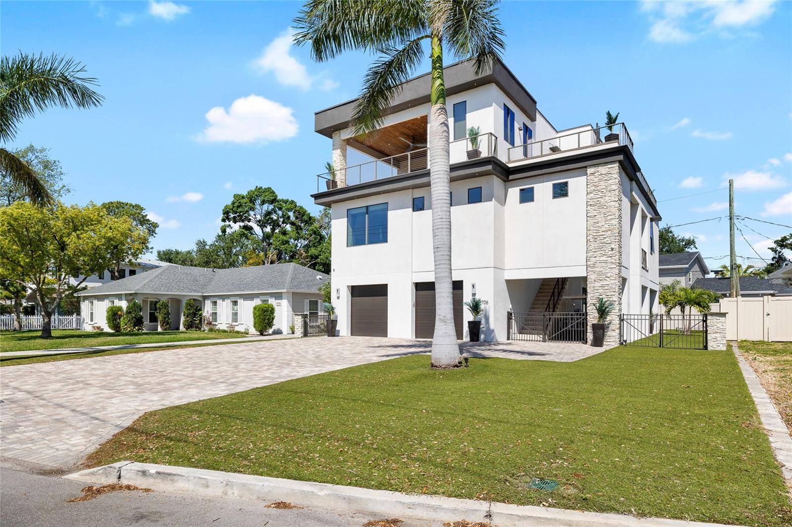 Tampa, FL 33606,706 S DAVIS BLVD
