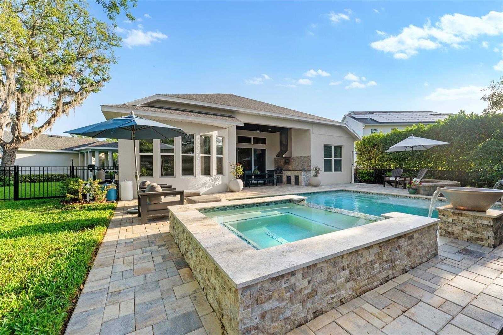 Lithia, FL 33547,5903 NATURE RIDGE LN