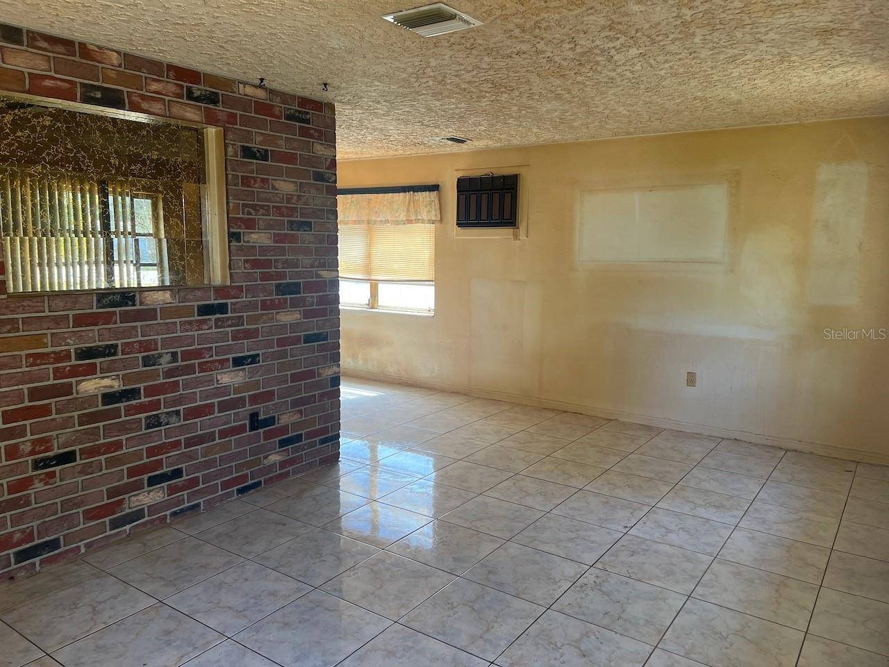 Pinellas Park, FL 33781,4191 71ST AVE N