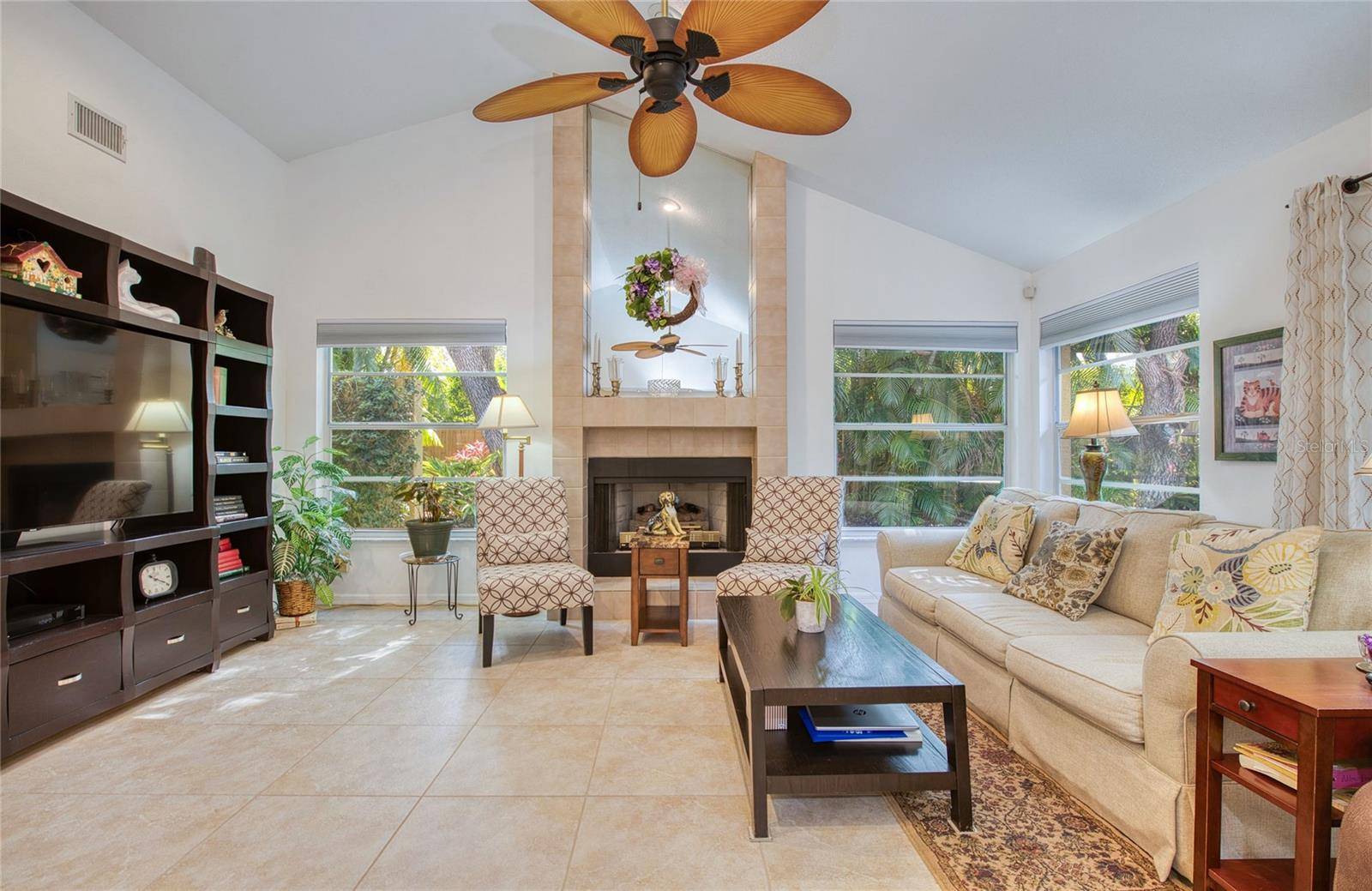 Seminole, FL 33777,10321 SHADY OAK LN