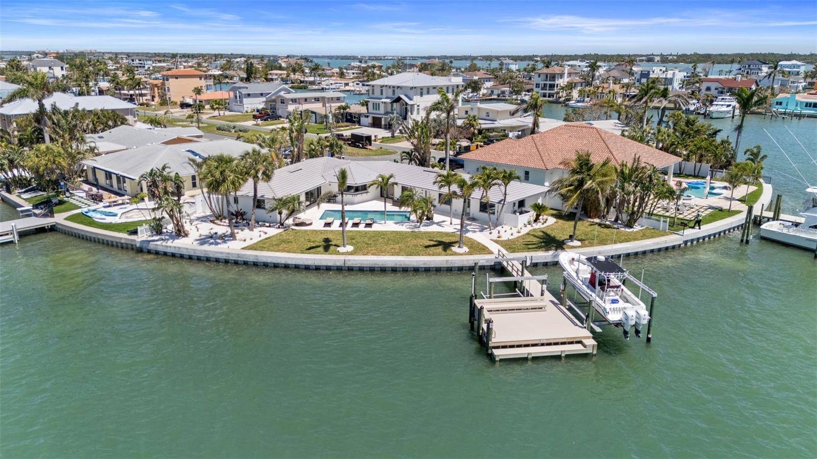 Treasure Island, FL 33706,11050 7TH ST E
